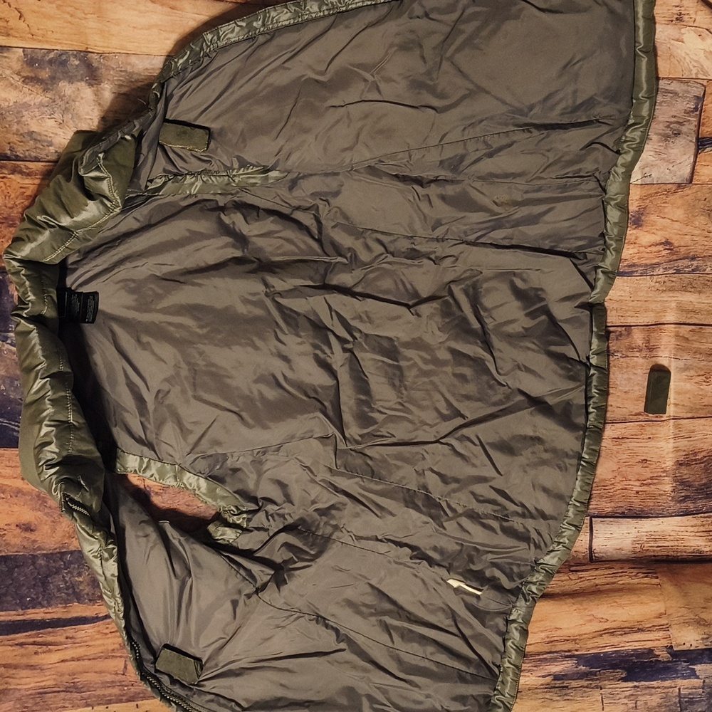 Yep Yep. So Sexy Silver THE NORTH FACE 550 Down Best Vest! - Picture 7 of 7